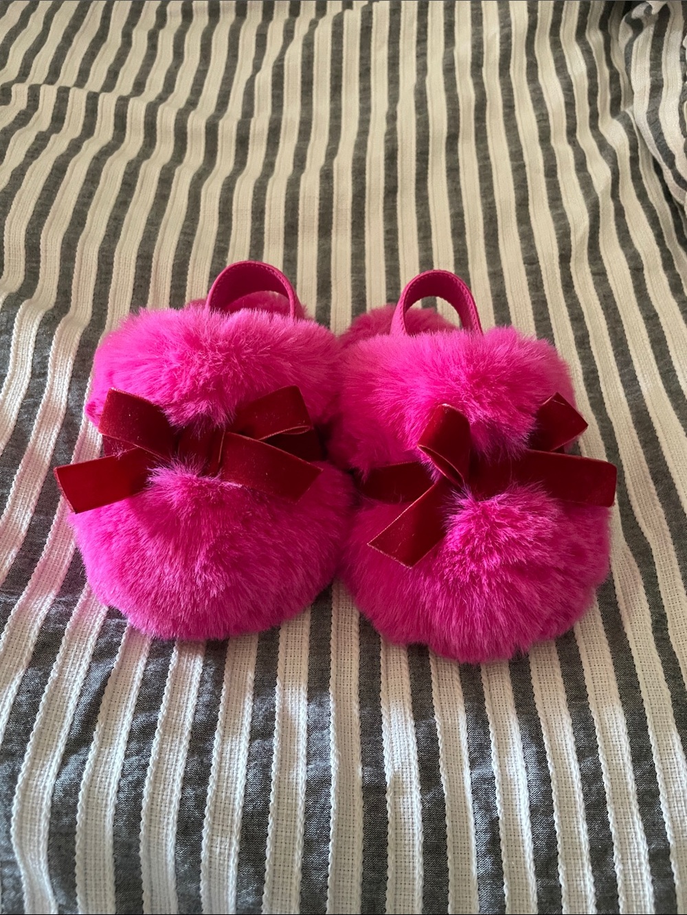 Cat & Jack Bright Pink Fuzzy Pom Slippers